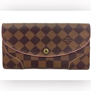 Louis Vuitton Damier Portefeuille Carissa long bifold wallet